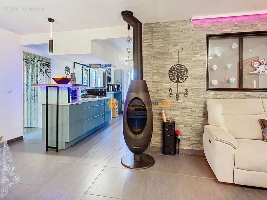 Maison à SAINT-HIPPOLYTE