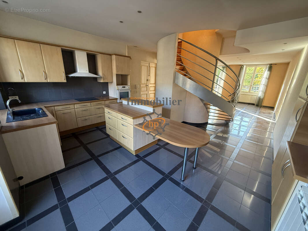 Vente maison avec terrasse et garage Saint Affrique - photo 2