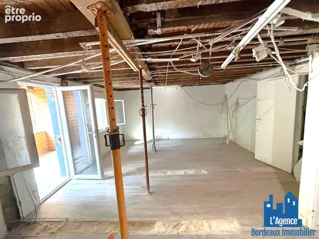 Bordeaux saint-seurin - appartement 3 pieces a renover + jardin de 152m² ! - photo 4