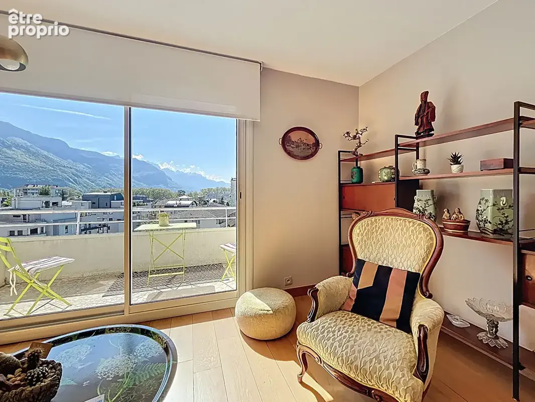 Appartement T4 95 m² rénové au coeur du Triangle d'Or d'Annecy - photo 2
