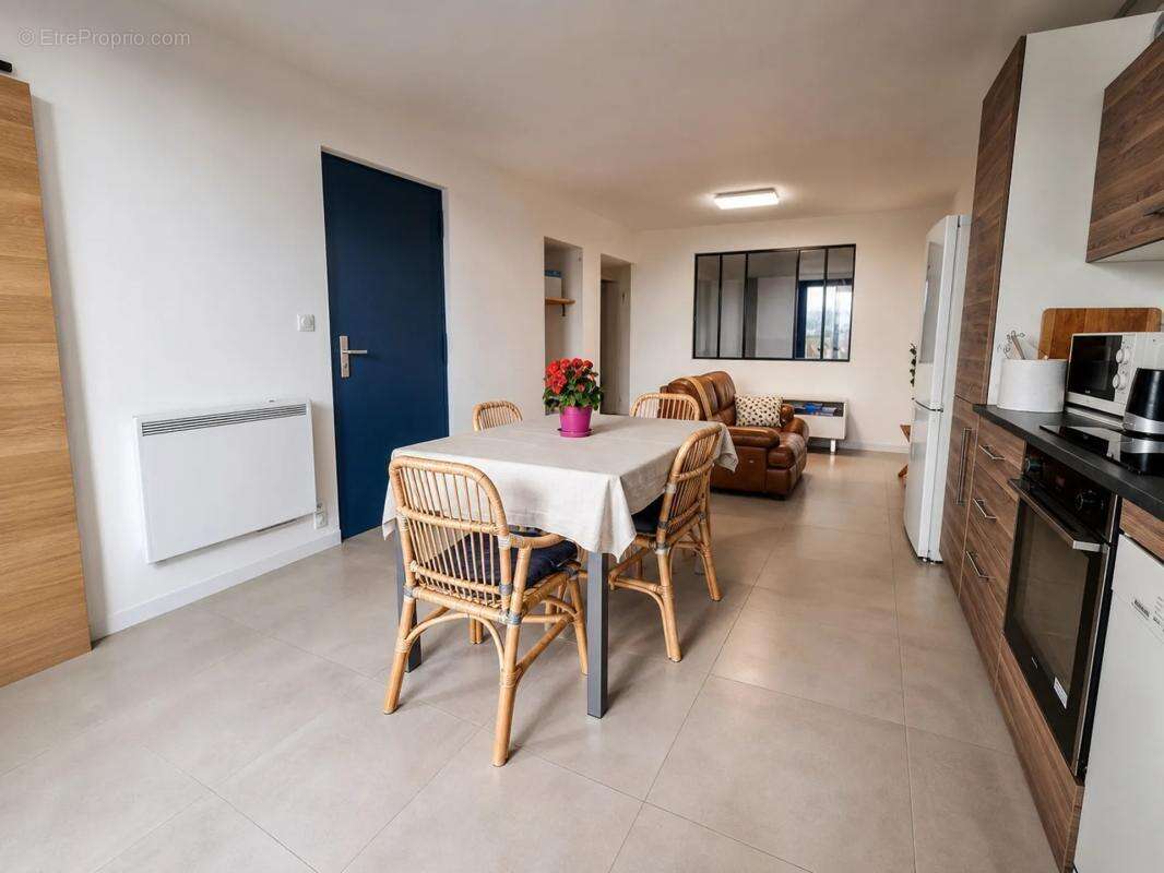 Appartement à L'ISLE-SUR-LA-SORGUE