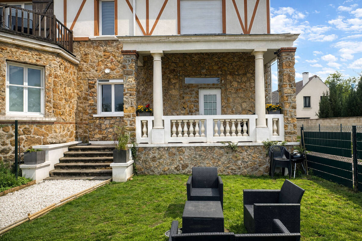 Appartement à AUBERGENVILLE
