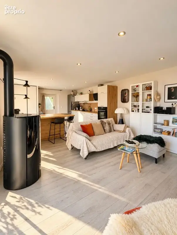 EXCLUSIVITÉ L’AGENCE   ROIFFIEUX   Charmante maison de village avec terrasse et grange aménageable - photo 4