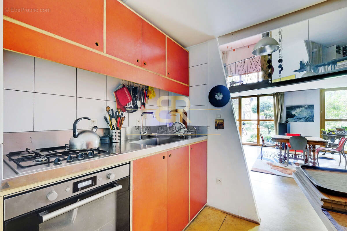 Autre à IVRY-SUR-SEINE