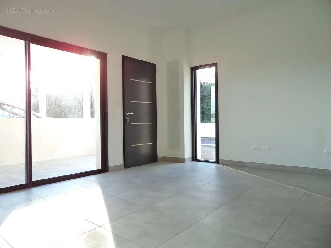 Appartement à JUVIGNAC