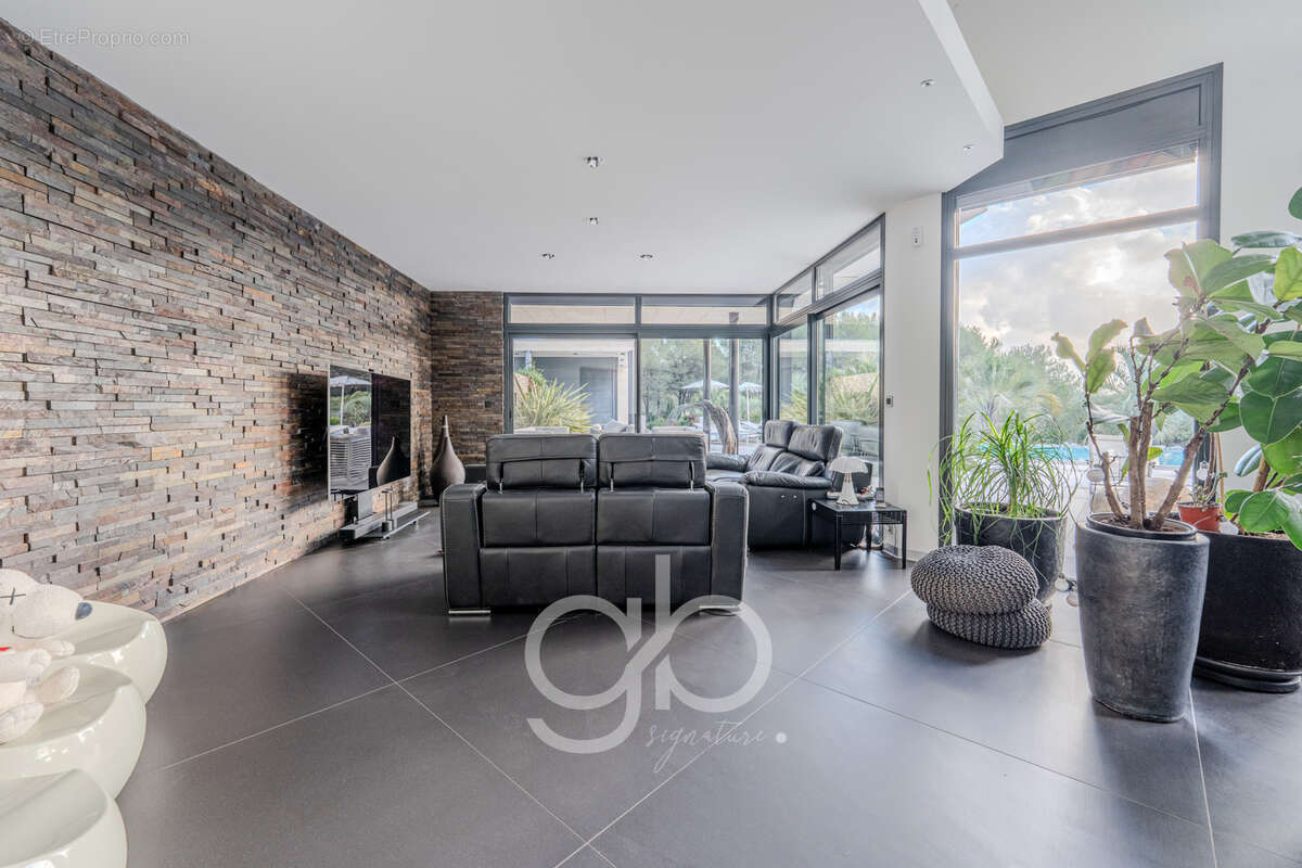 Maison à SAINT-GELY-DU-FESC