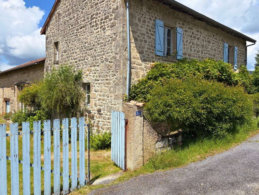 Maison à PEYRAT-LE-CHATEAU