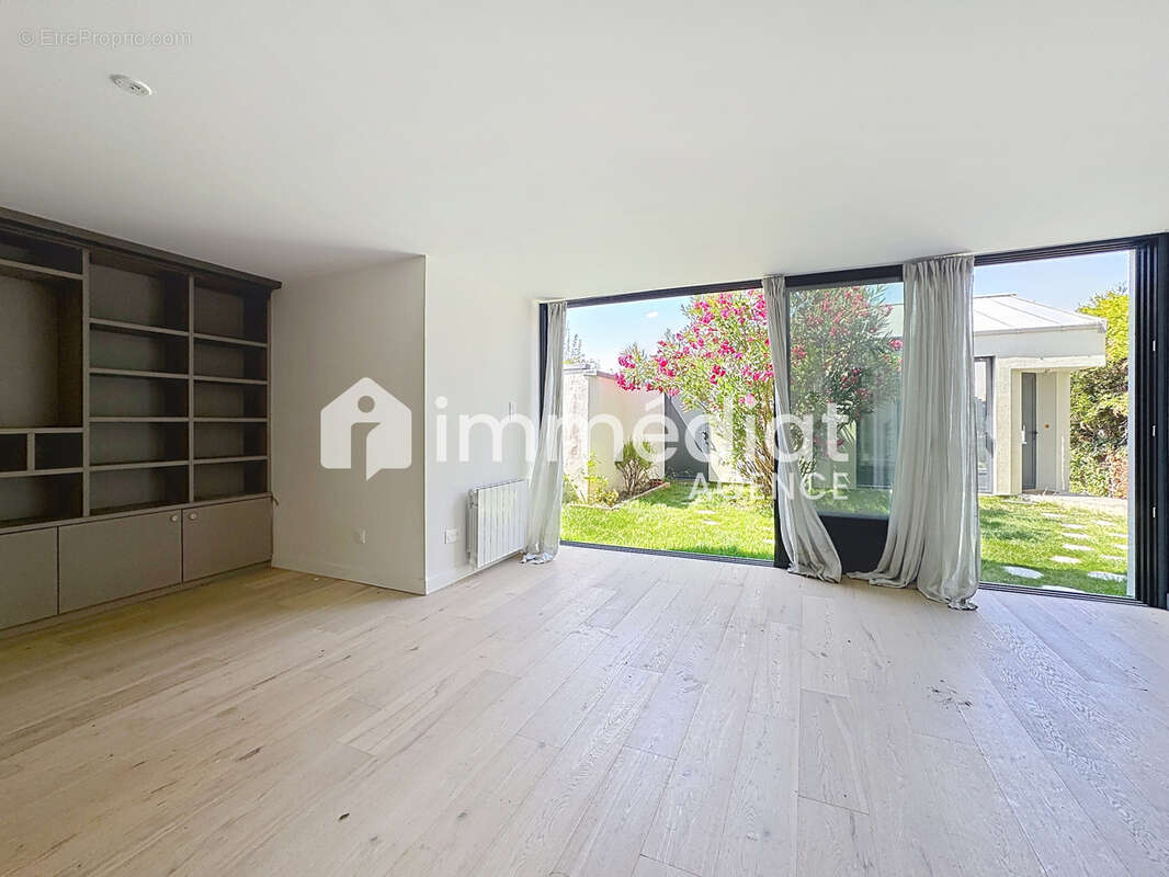 Limitrophe Centre-Villle  Quartier des Coteaux - RUEIL-MALMAISON - photo 18