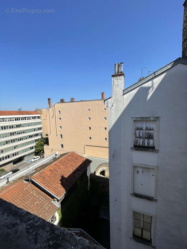 APPARTEMENT T1bis/T2 en dernier étage idéalement placé - photo 9