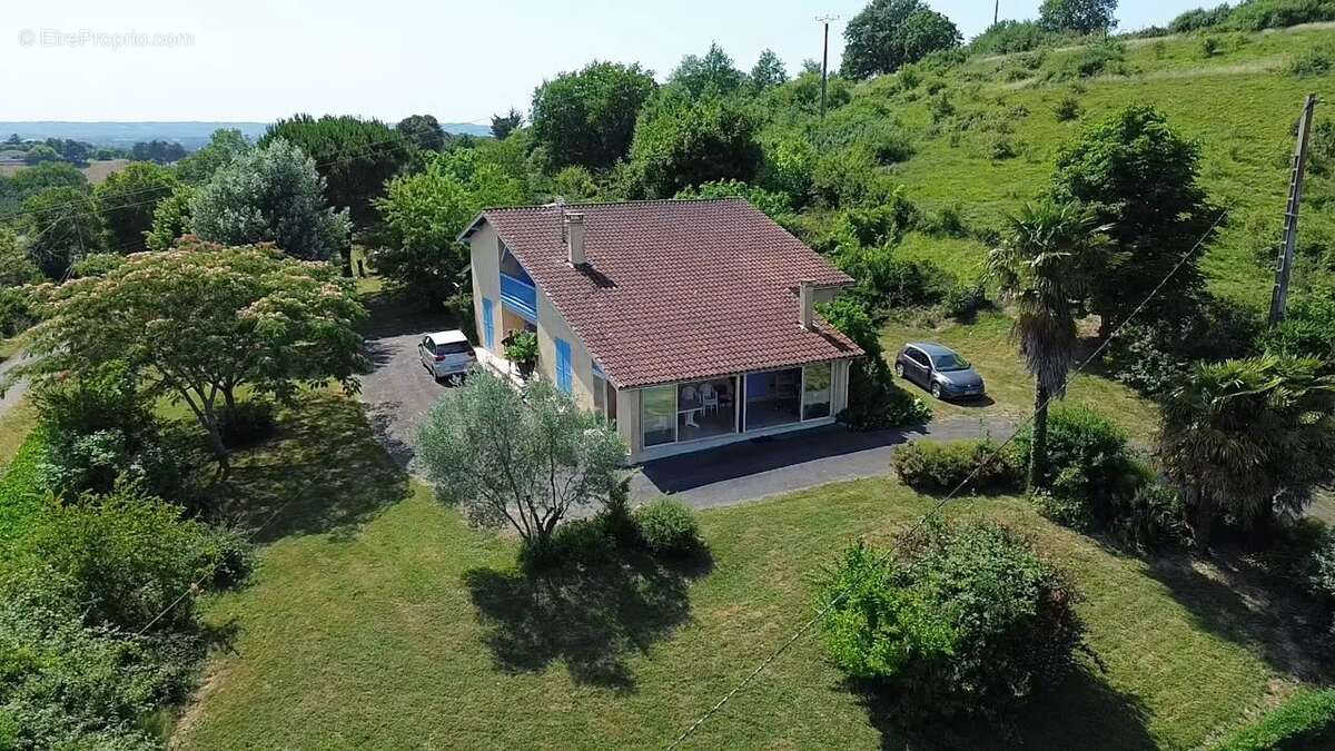 Maison à BEAUMARCHES