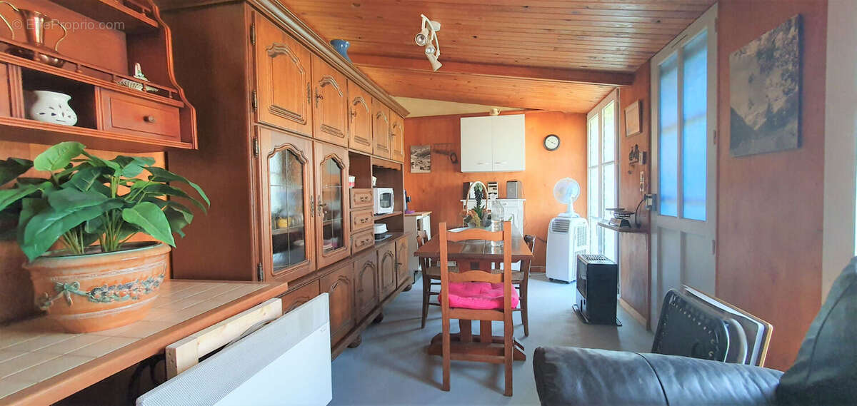 Maison à DONZY