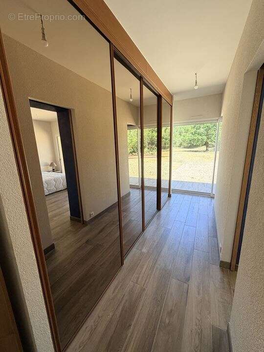 Maison 315 m² à Soulac-Sur-Mer  - photo 8