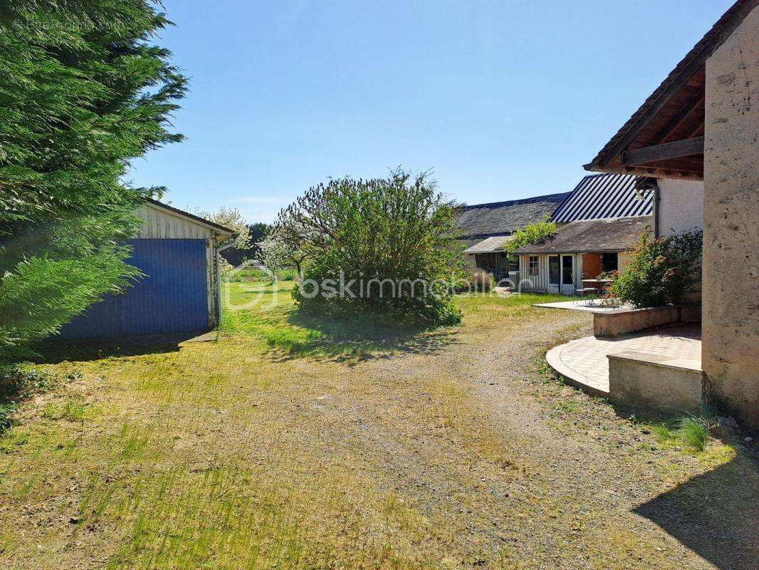 Maison à SAVIGNE-SOUS-LE-LUDE