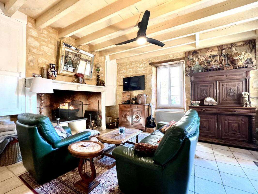 Maison à SAINT-VINCENT-DE-COSSE