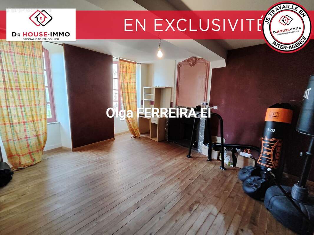 Maison à VILLENEUVE-LES-MONTREAL