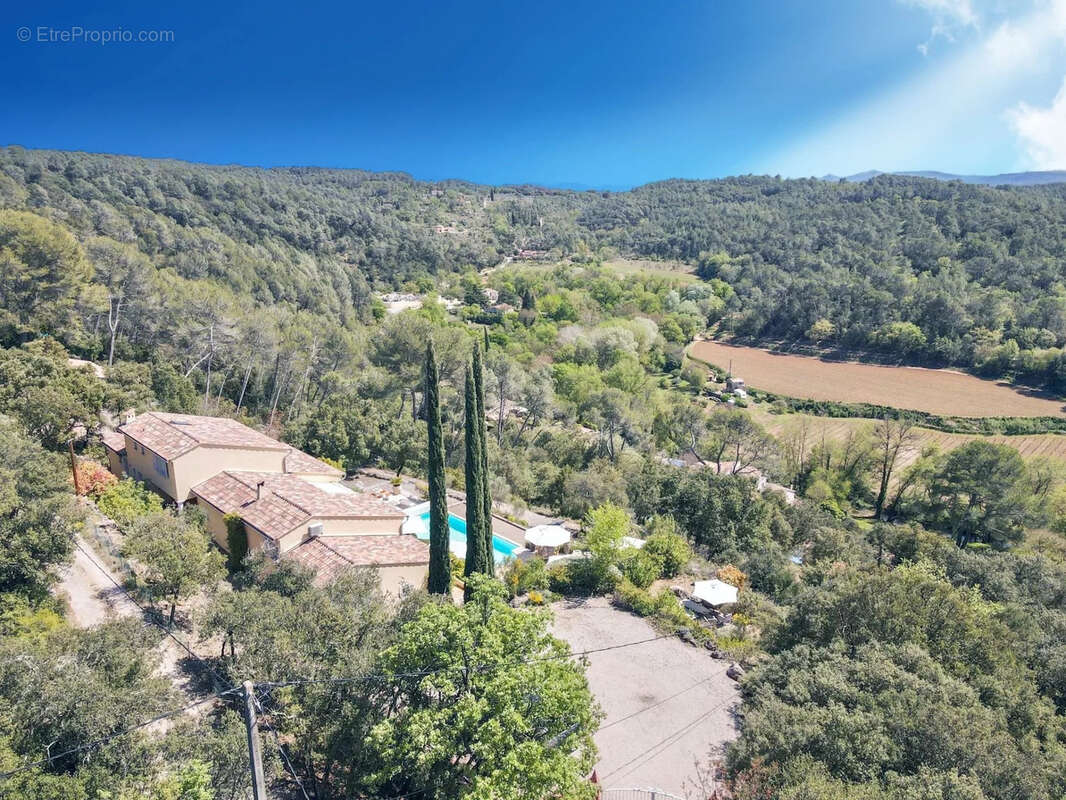 Maison à ENTRECASTEAUX