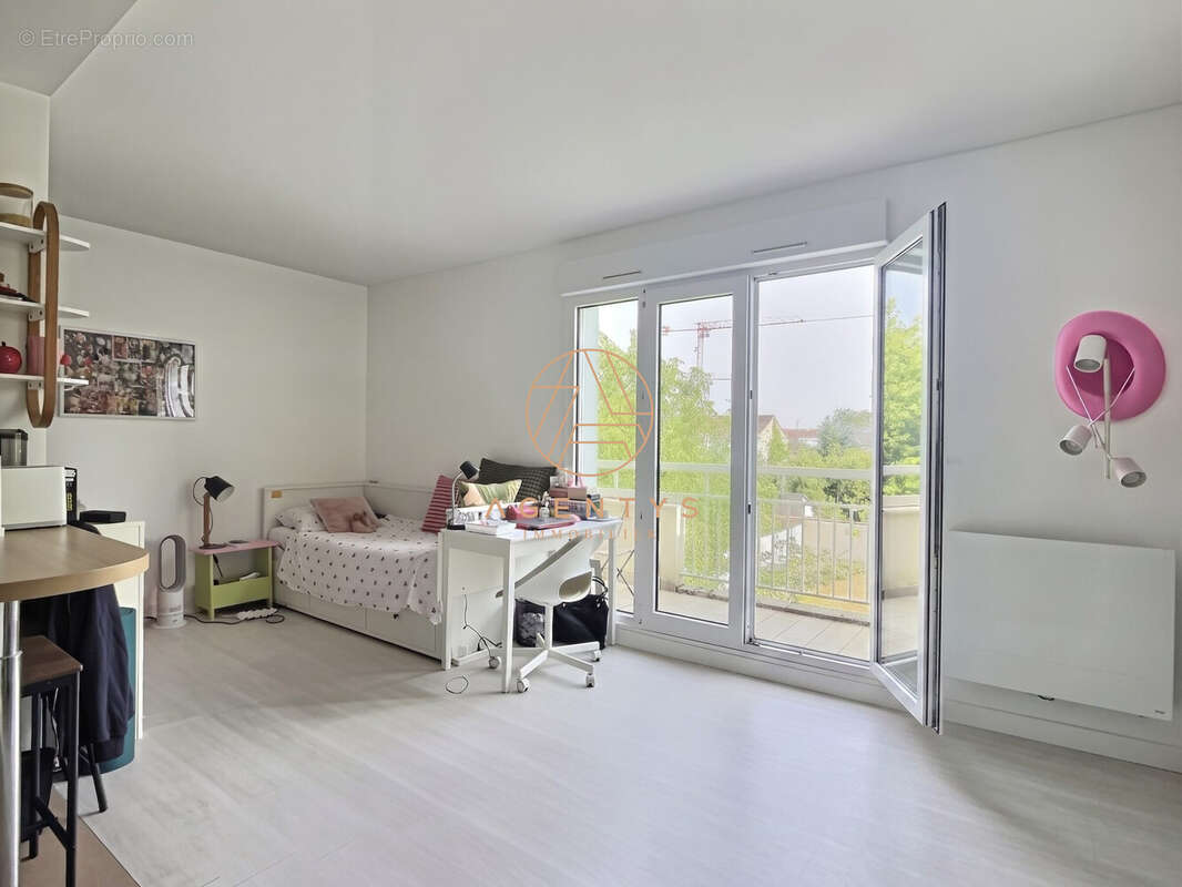 Appartement à SAINT-MAUR-DES-FOSSES