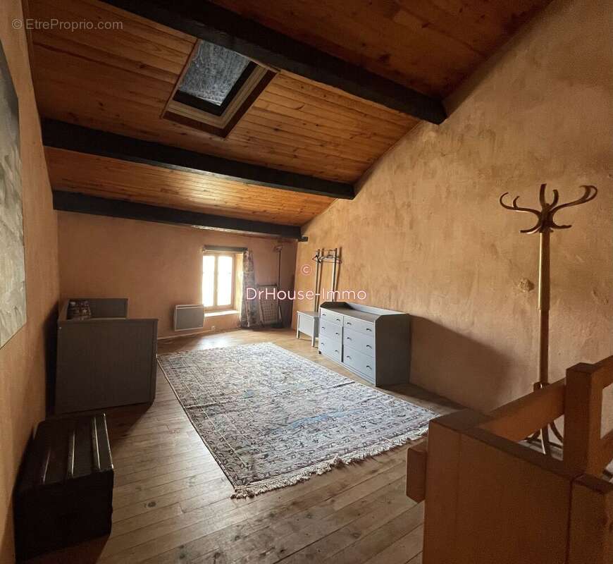 Maison à VERNOUX-EN-VIVARAIS