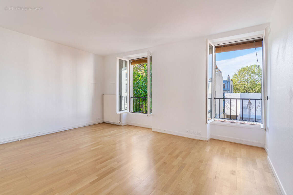 Appartement à PARIS-19E