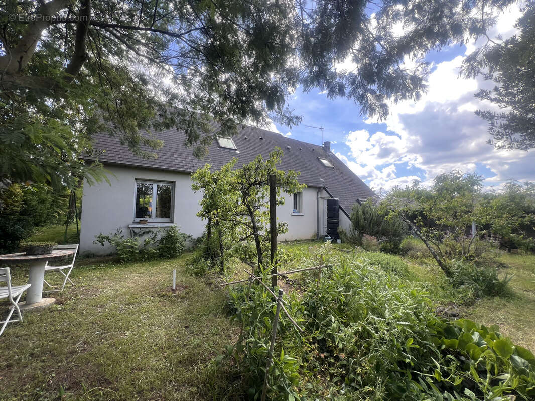 Maison à LA VILLE-AUX-DAMES
