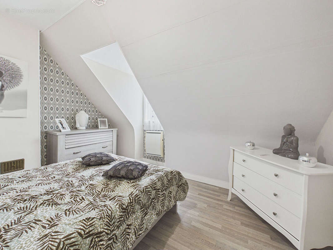 Maison Nogent Le Roi 2 mn - photo 8