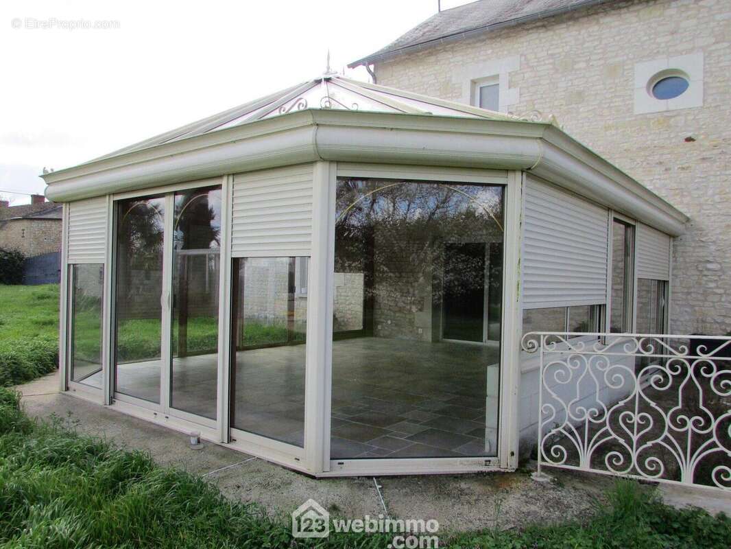 Maison 242 m² à Ceaux-En-Loudun  - photo 2