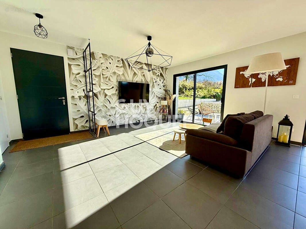 Maison à GRESY-SUR-AIX