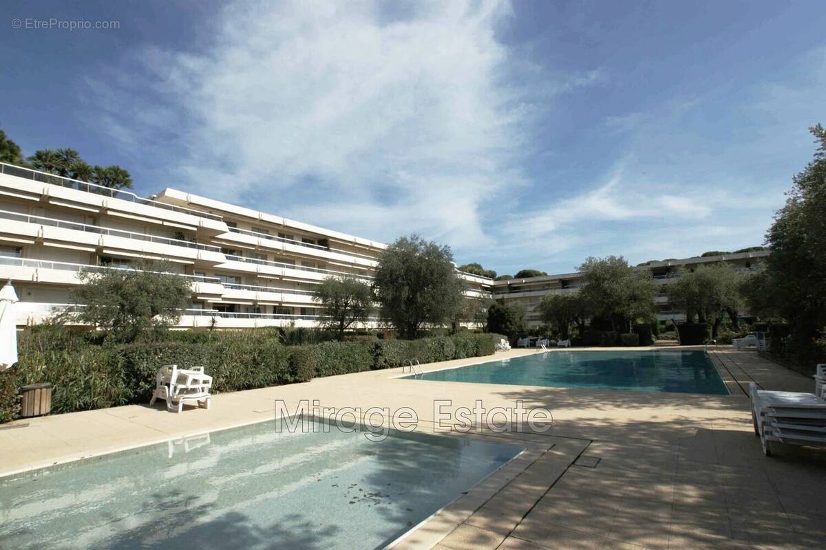 Appartement à ROQUEBRUNE-CAP-MARTIN