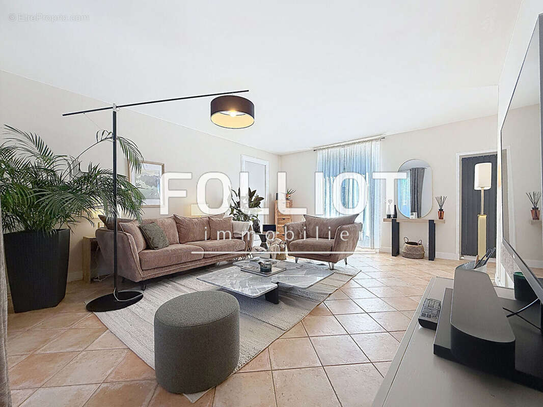 Maison à AGON-COUTAINVILLE