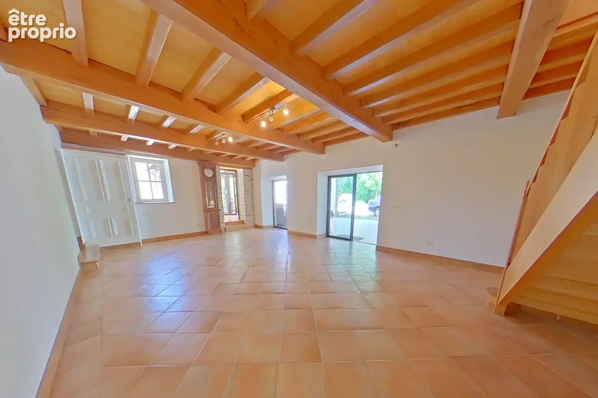 A 5 min de Caussade, ensemble immobilier en pierre. Charme, volumes et fort potentiel - photo 7