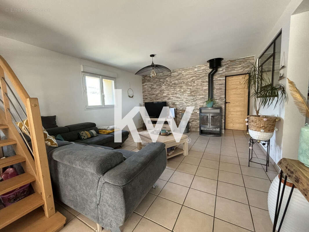 Maison à SAINT-DIDIER-SOUS-RIVERIE