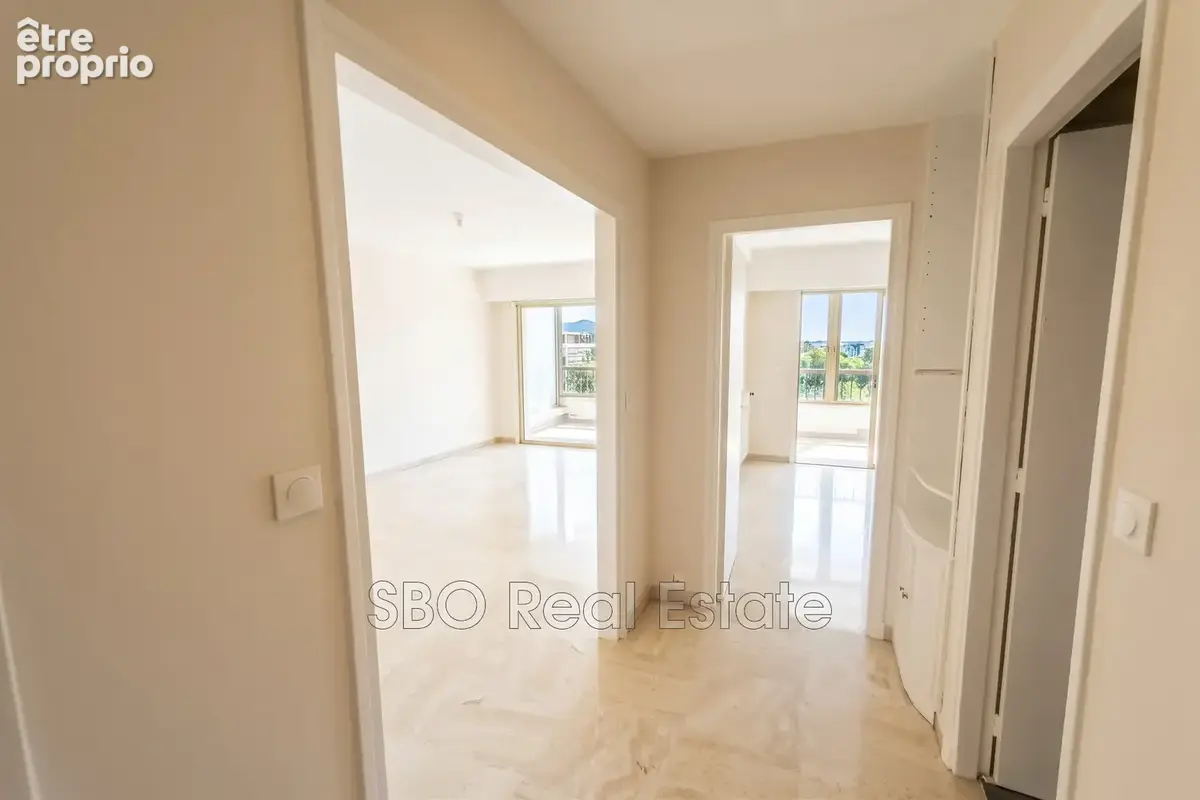 Appartement 2 pièces 50 m² à vendre à Le Cannet (06110) - photo 3