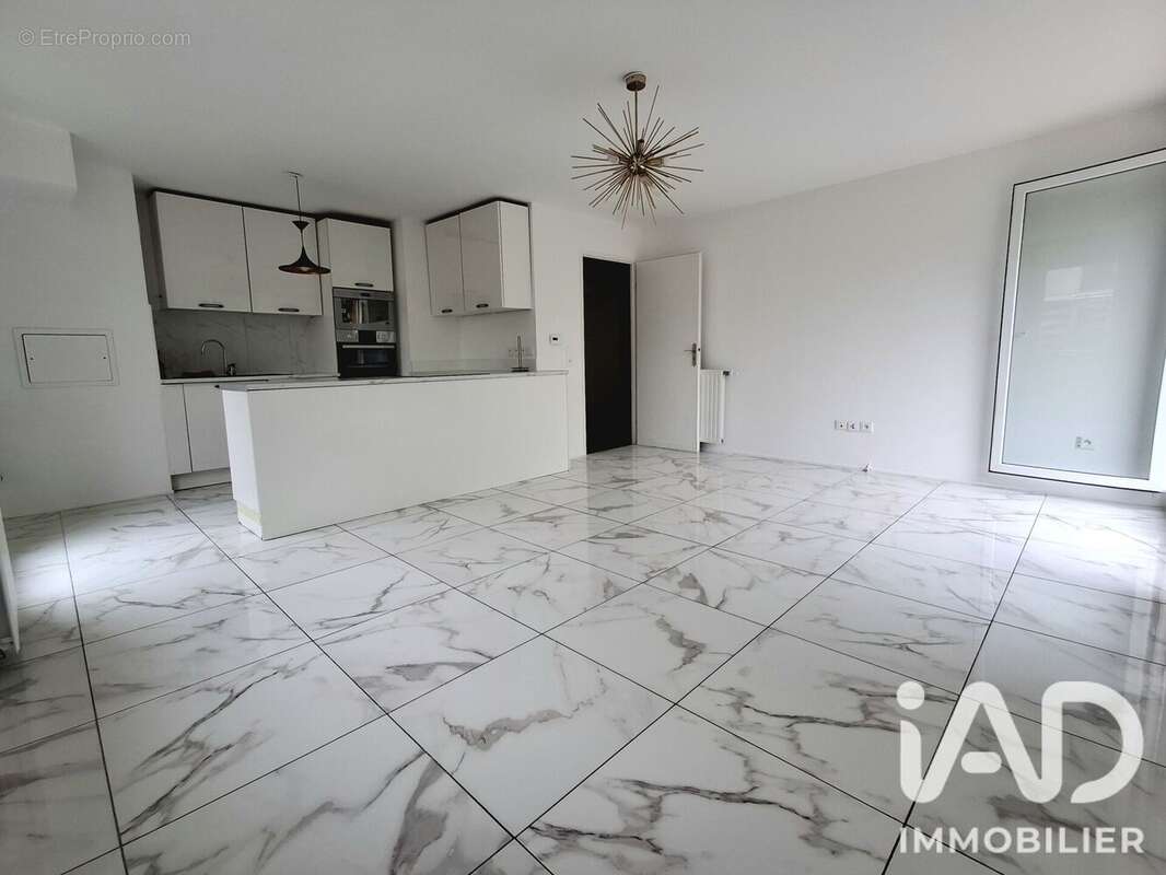 Appartement 80 m² à Villiers-Le-Bel  - photo 3