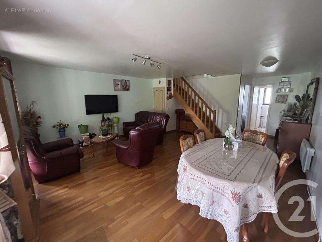 Maison à PONT-SAINTE-MAXENCE