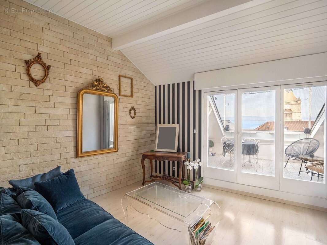 Appartement à EVIAN-LES-BAINS