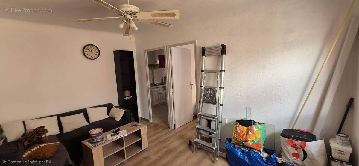 Appartement à CEYRESTE