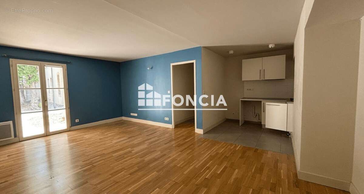 Appartement à VILLENEUVE-LES-AVIGNON