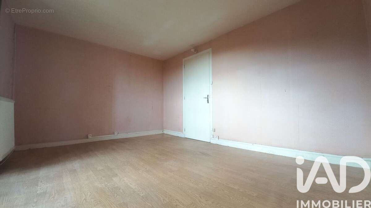 Photo 5 - Maison à SAINT-JULIEN-MOLIN-MOLETTE