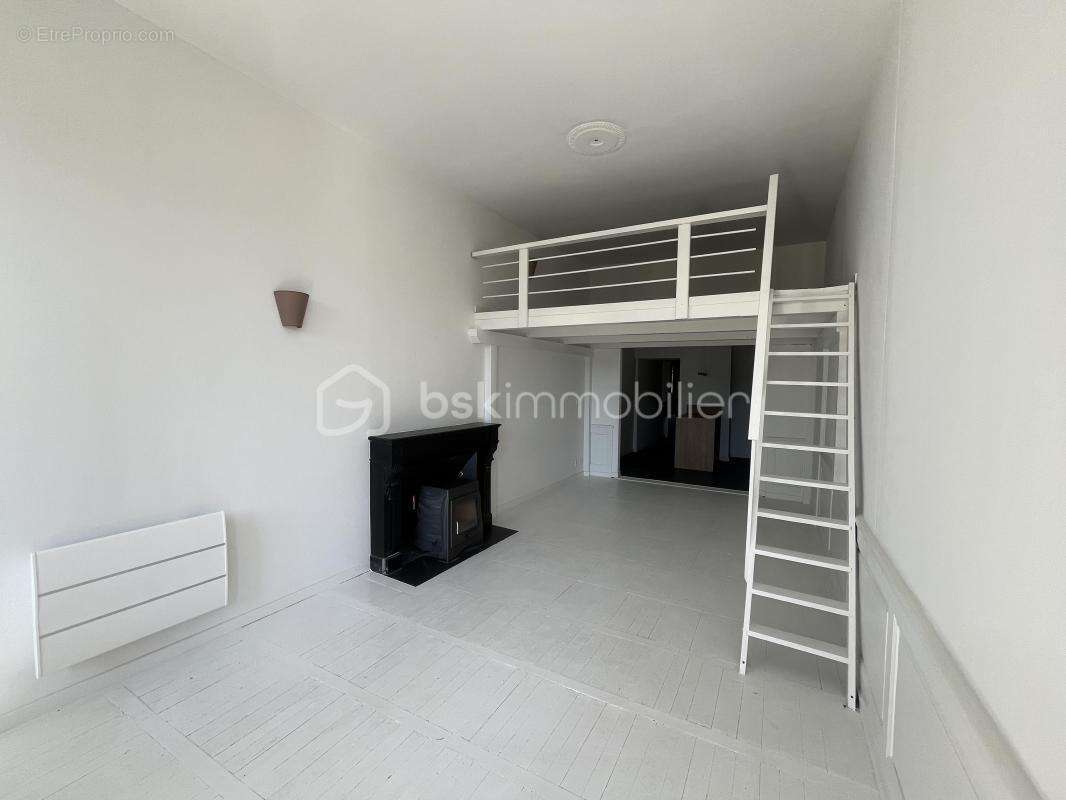 Appartement T2  de 55 m² avec grand balcon et cave - photo 5