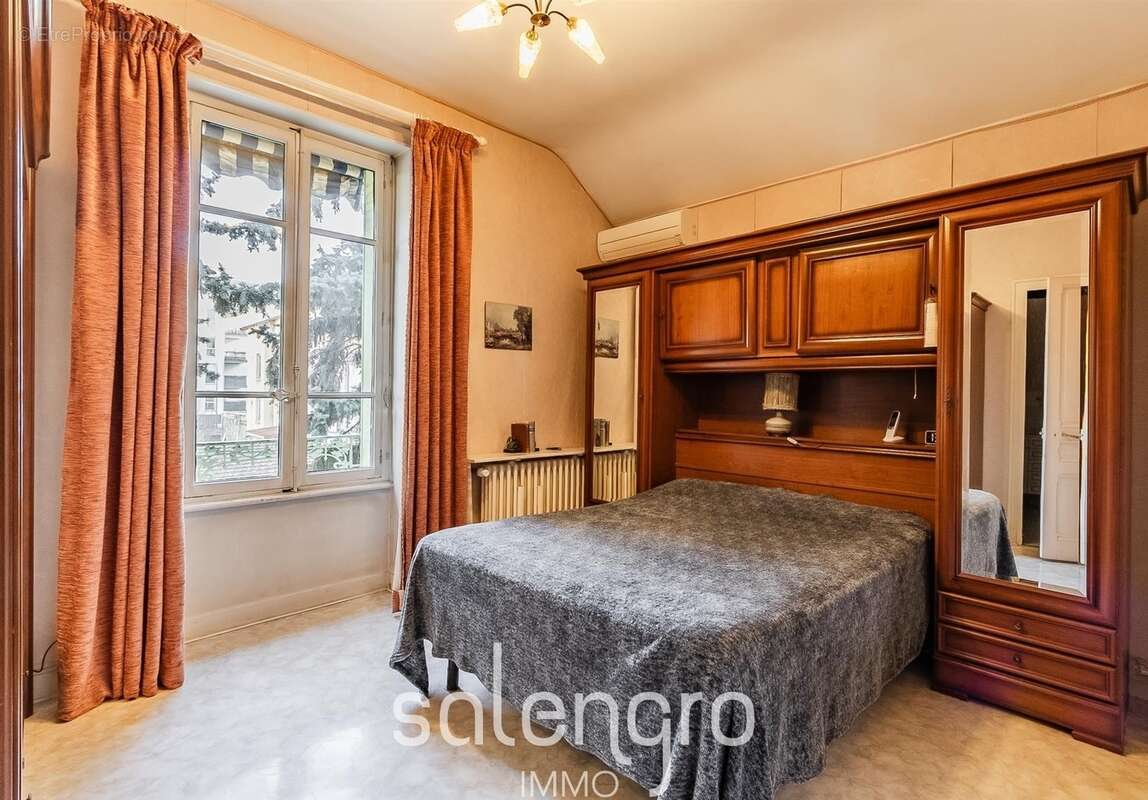 Maison à VILLEURBANNE