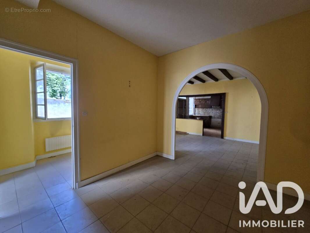 Maison 95 m² à Thouars  - photo 2