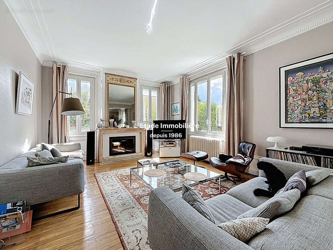 Maison à CALUIRE-ET-CUIRE