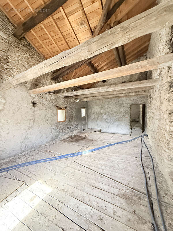 Maison à SUMENE