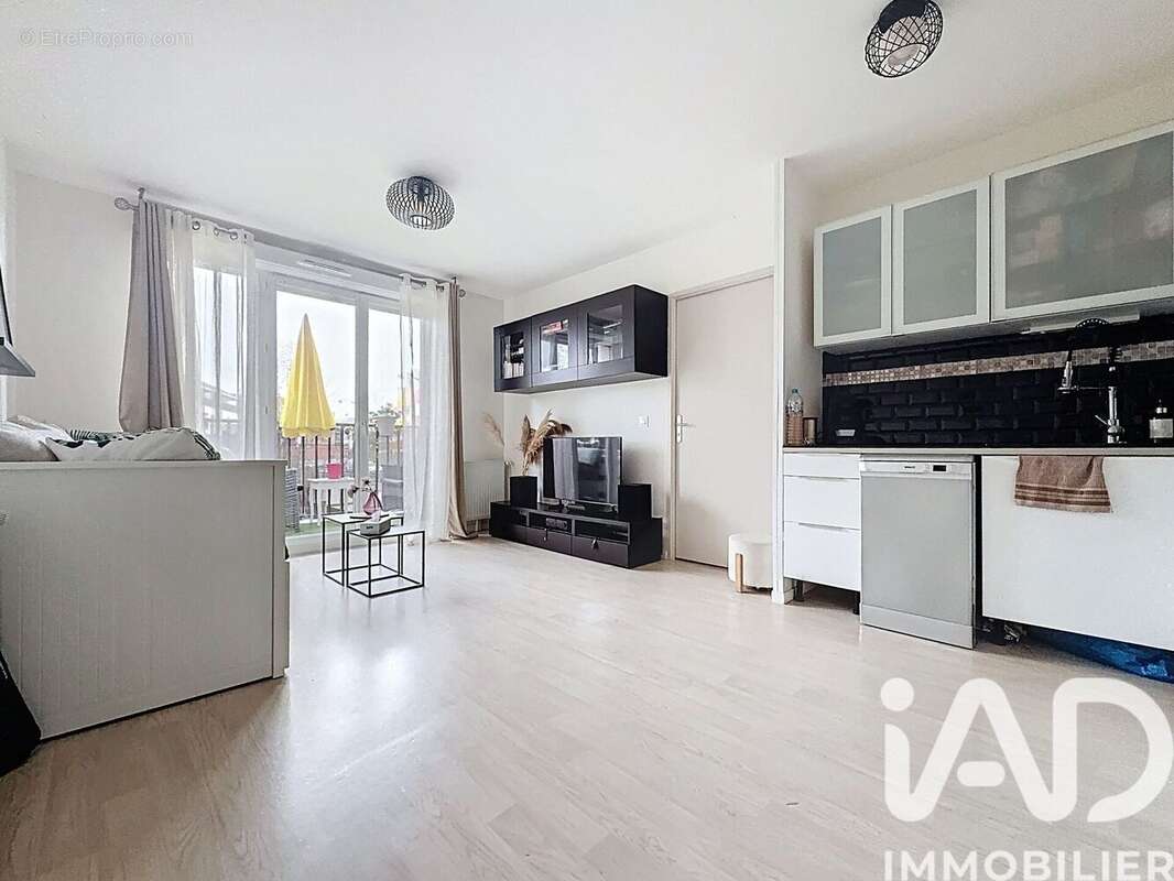 Photo 2 - Appartement à CORBEIL-ESSONNES