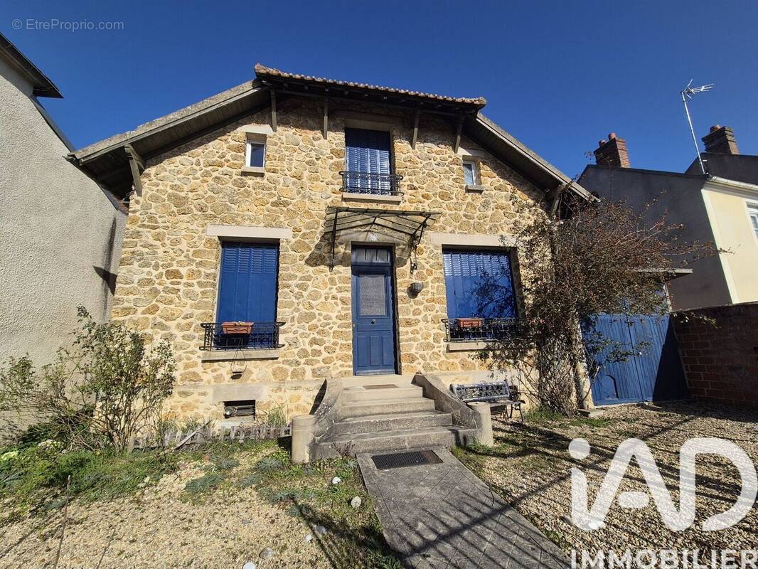Photo 1 - Maison à LA FERTE-SOUS-JOUARRE