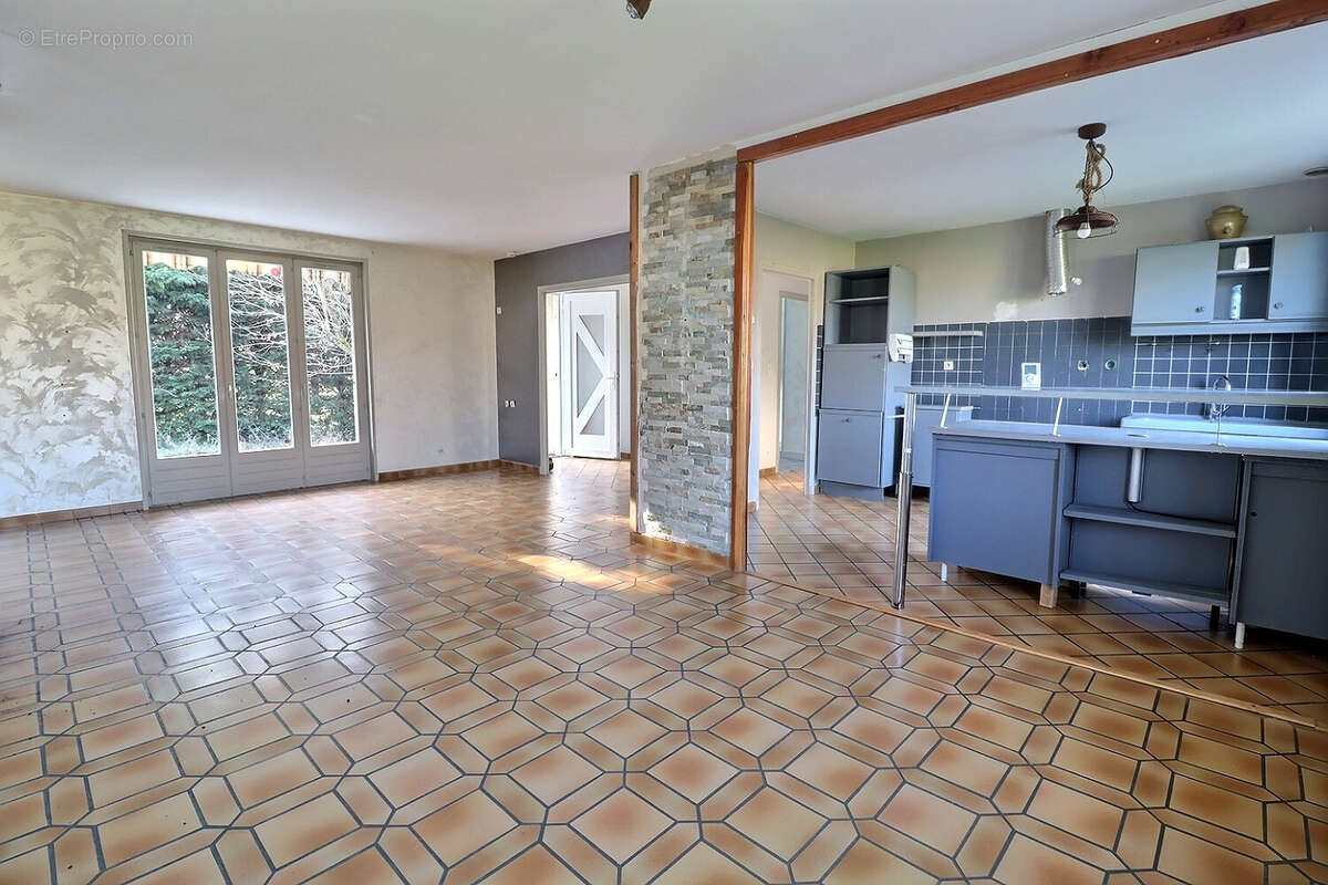 PERREUIL, maison sur sous-sol avec terrain - photo 5