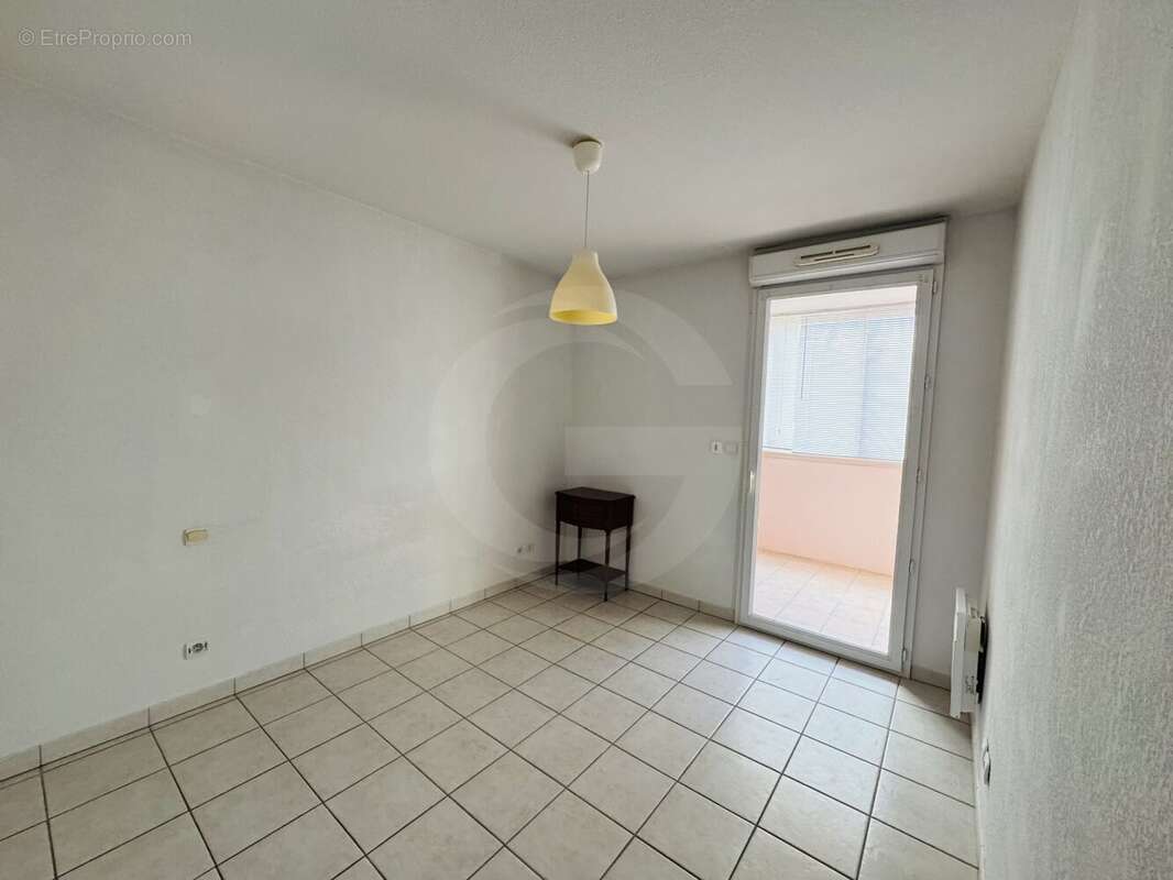 Appartement à MEZE