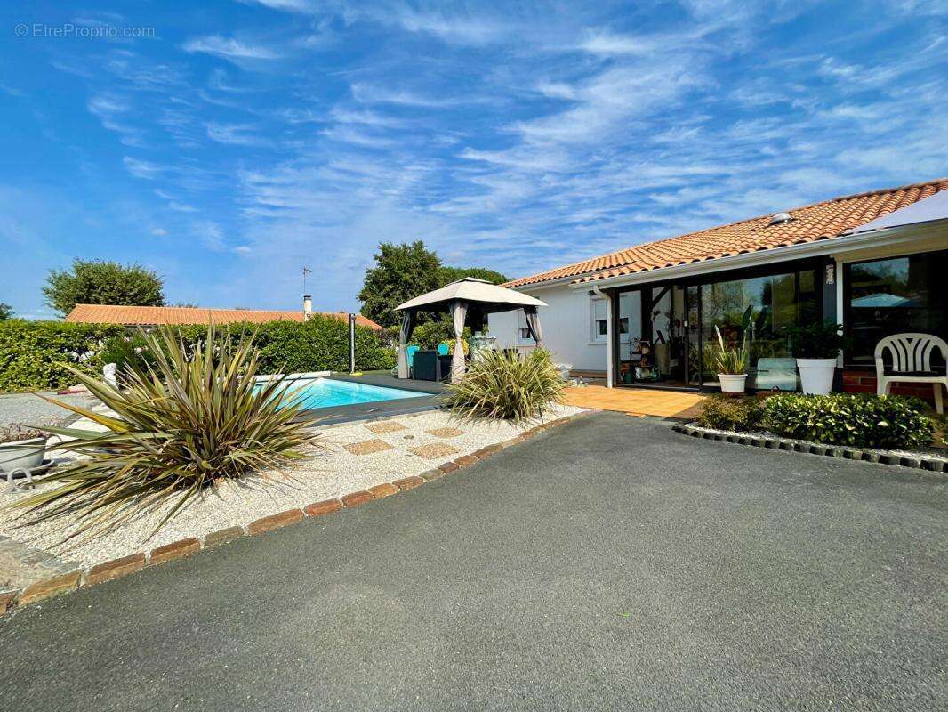 Maison à SAINT-JEAN-D&#039;ILLAC