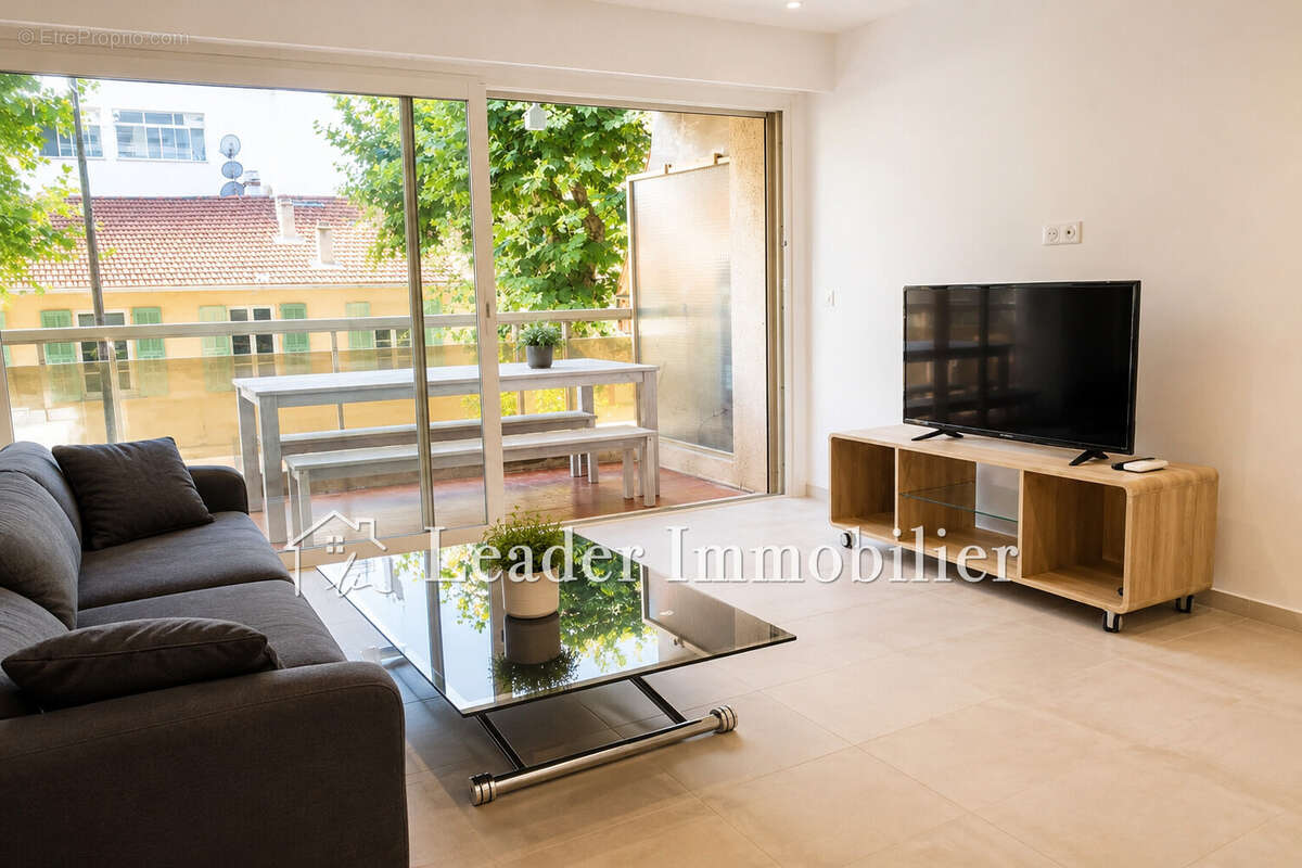 Appartement 31 m² à Antibes  - photo 2