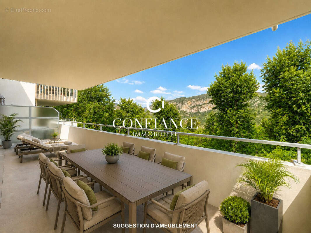 Appartement à GILETTE